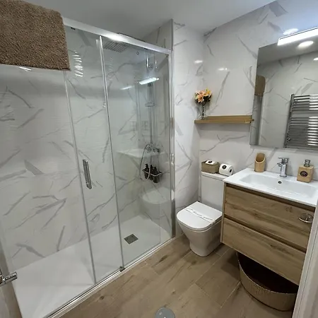 Appartamento Parque De Invierno - - Parking - Wifi - 5 Min Del Centro