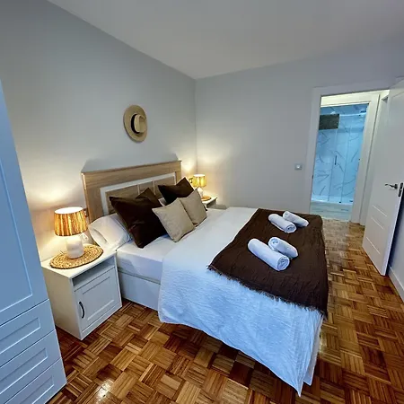 Daire Parque De Invierno - - Parking - Wifi - 5 Min Del Centro *