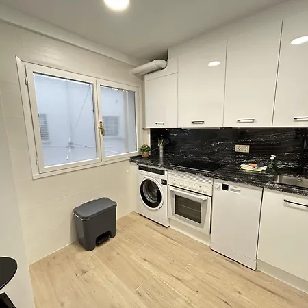 Parque De Invierno - - Parking - Wifi - 5 Min Del Centro Daire *