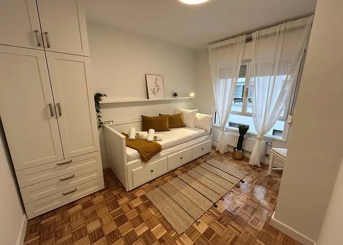 Parque De Invierno - - Parking - Wifi - 5 Min Del Centro