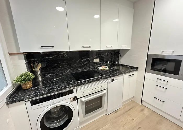 Parque De Invierno - - Parking - Wifi - 5 Min Del Centro Appartamento *