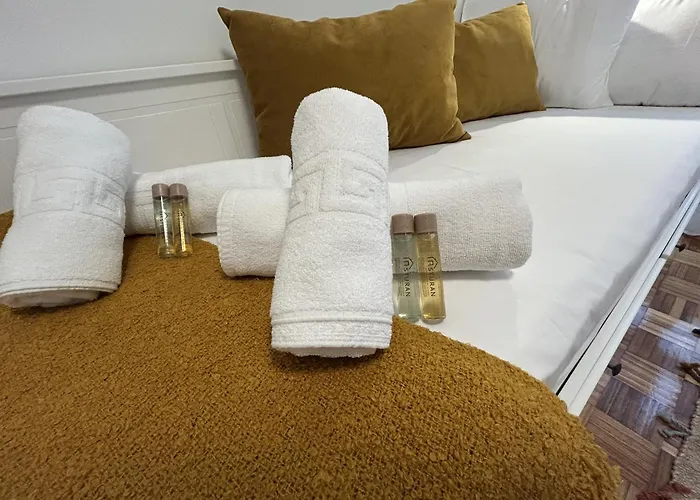 Parque De Invierno - - Parking - Wifi - 5 Min Del Centro Appartamento