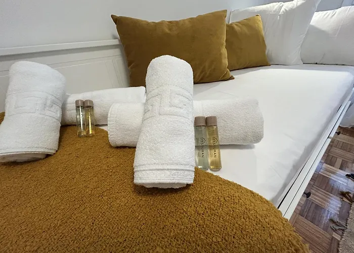 Appartamento Parque De Invierno - - Parking - Wifi - 5 Min Del Centro