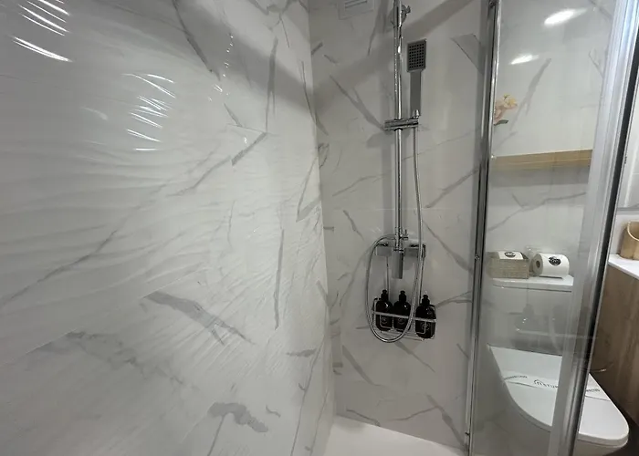 Parque De Invierno - - Parking - Wifi - 5 Min Del Centro Oviedo