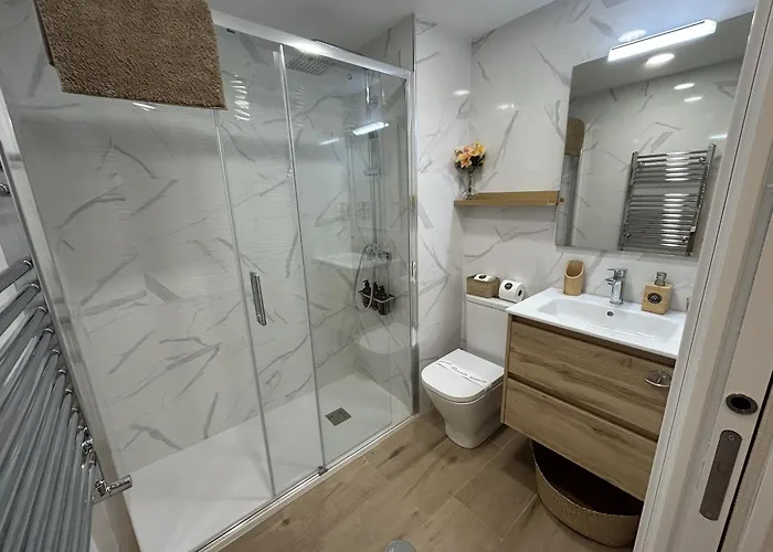 Parque De Invierno - - Parking - Wifi - 5 Min Del Centro Appartamento *