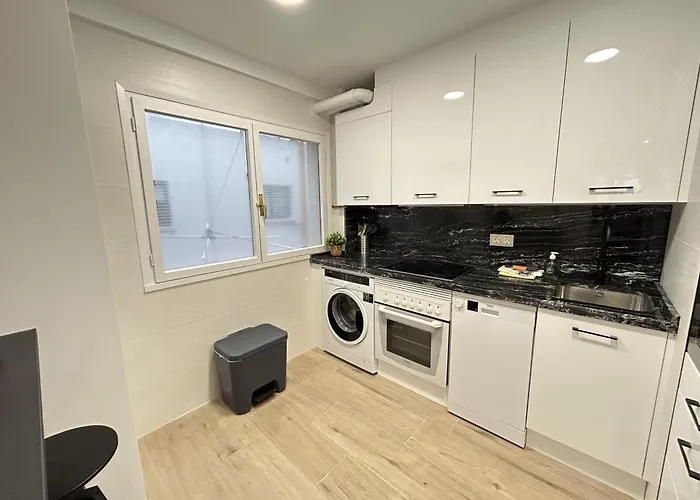 Parque De Invierno - - Parking - Wifi - 5 Min Del Centro Appartamento *