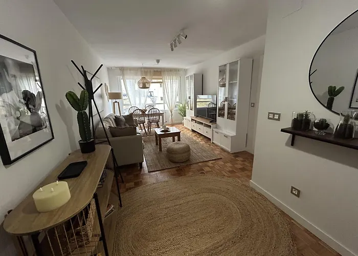 Parque De Invierno - - Parking - Wifi - 5 Min Del Centro Appartamento *